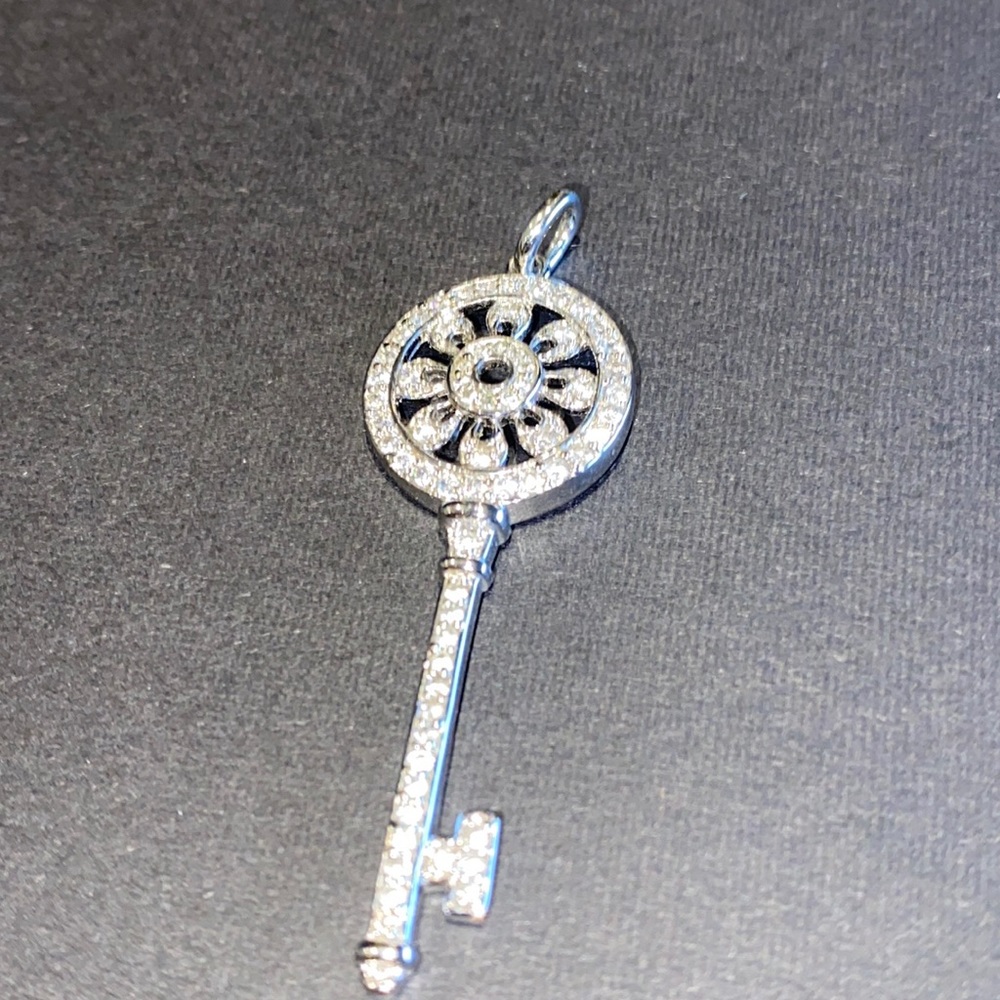Key pendant - Picture 1 of 5